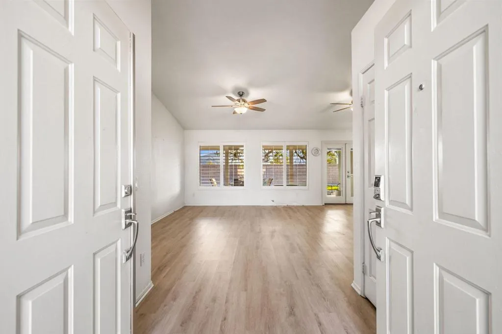 73581 Heatherwood Drive, Palm Desert, California 92211 home-pic-4