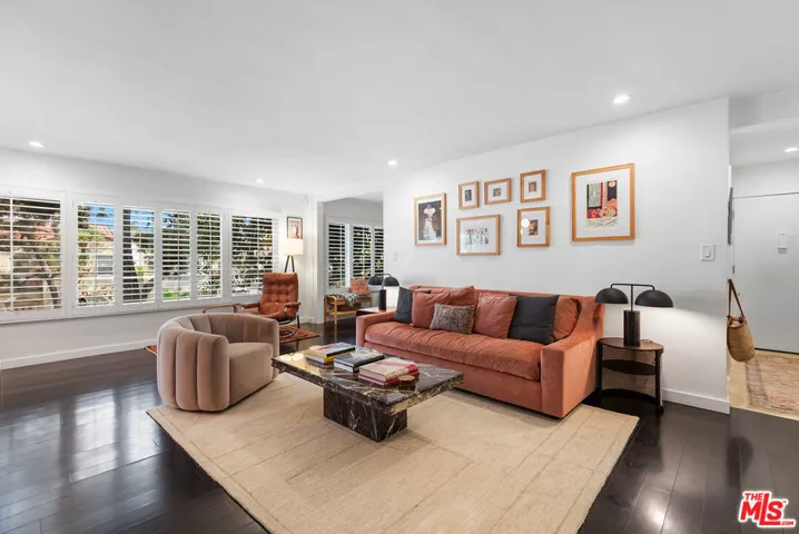 Living Room-Natural Light
