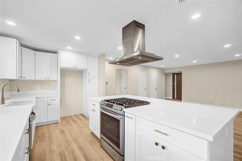 3157 Cork, Costa Mesa, California 92626 home-pic-13