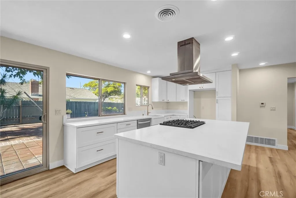 3157 Cork, Costa Mesa, California 92626 home-pic-12