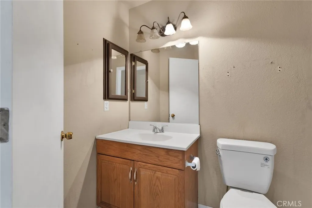 22111 Isatis, Apple Valley, California 92307 home-pic-25