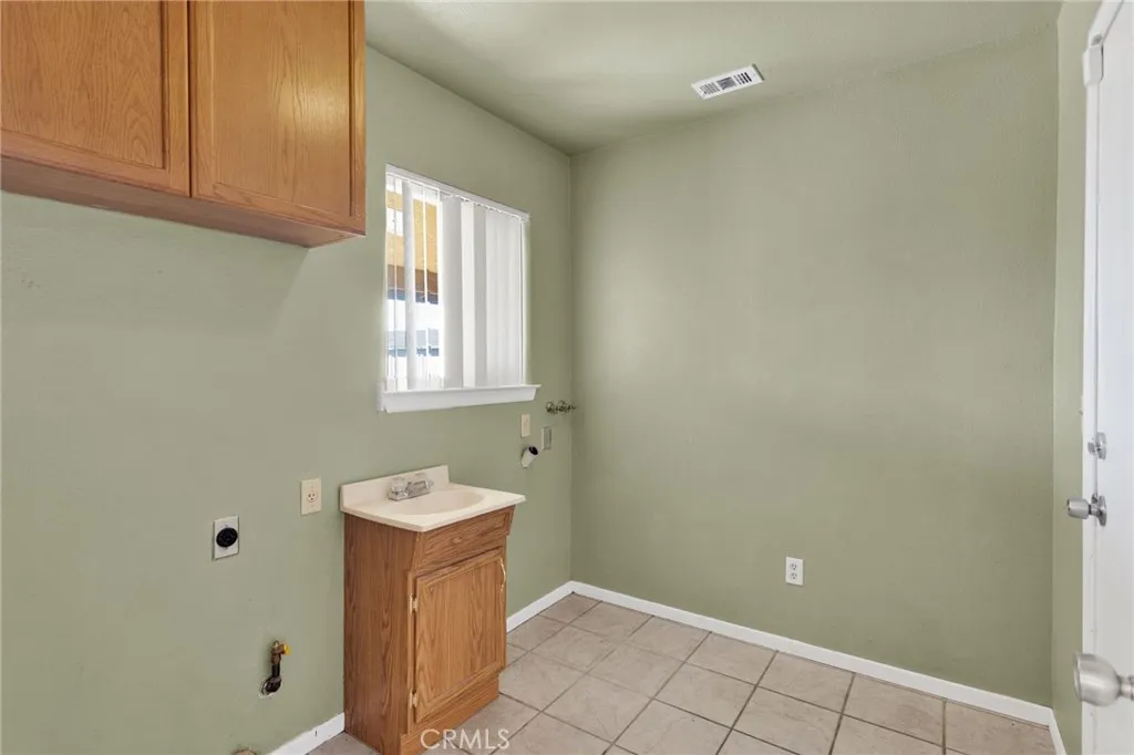 22111 Isatis, Apple Valley, California 92307 home-pic-37