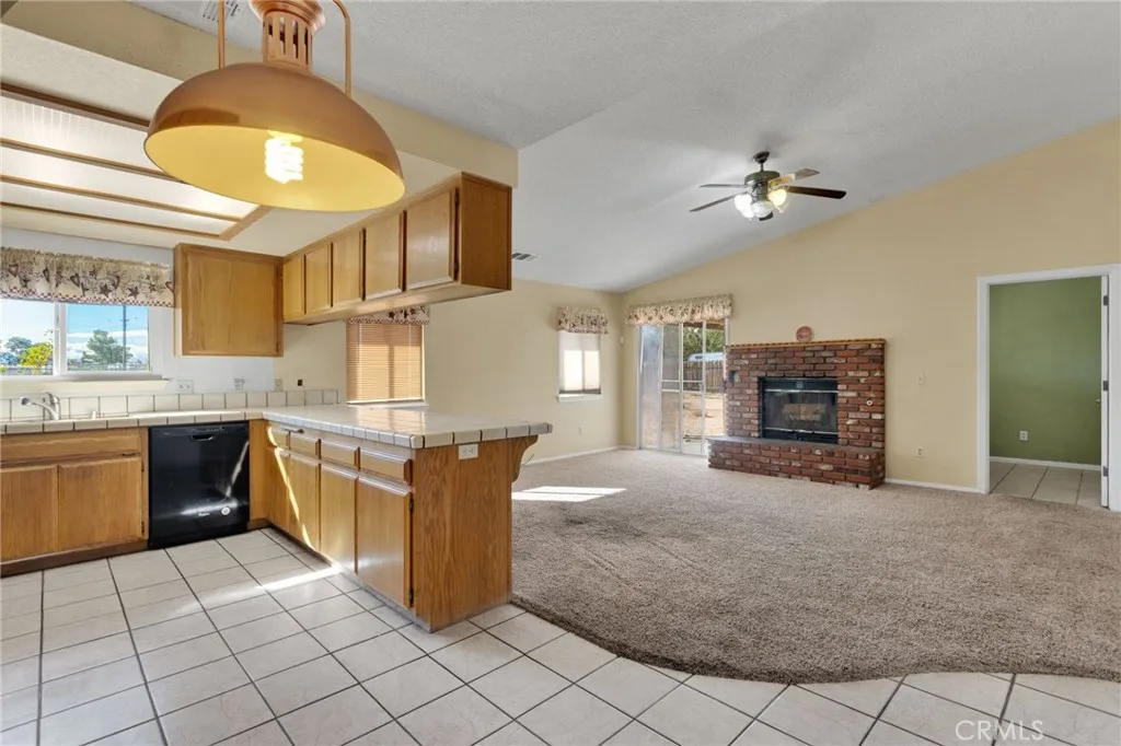 22111 Isatis, Apple Valley, California 92307 home-pic-21