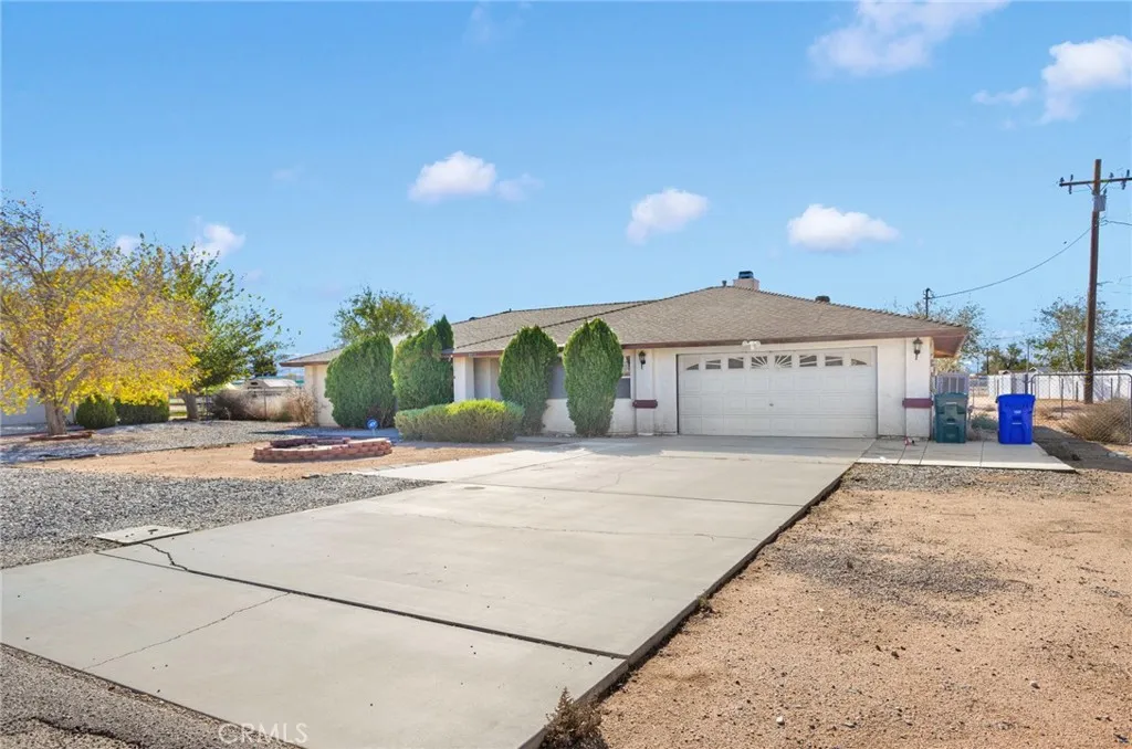 22111 Isatis, Apple Valley, California 92307 home-pic-2
