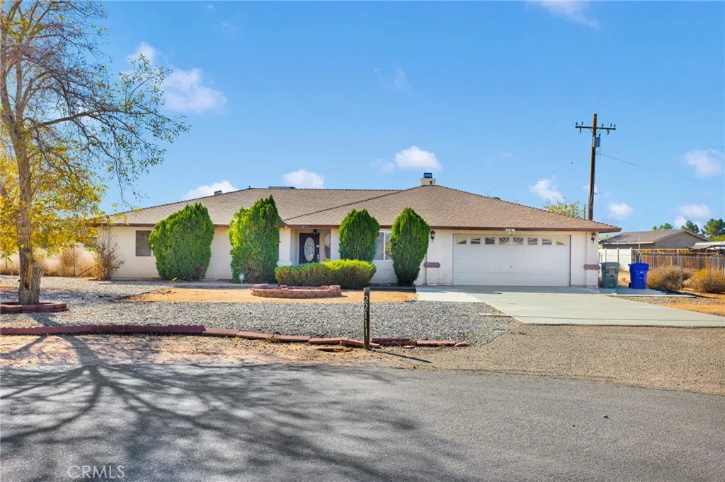 22111 Isatis, Apple Valley, California 92307 home-pic-1