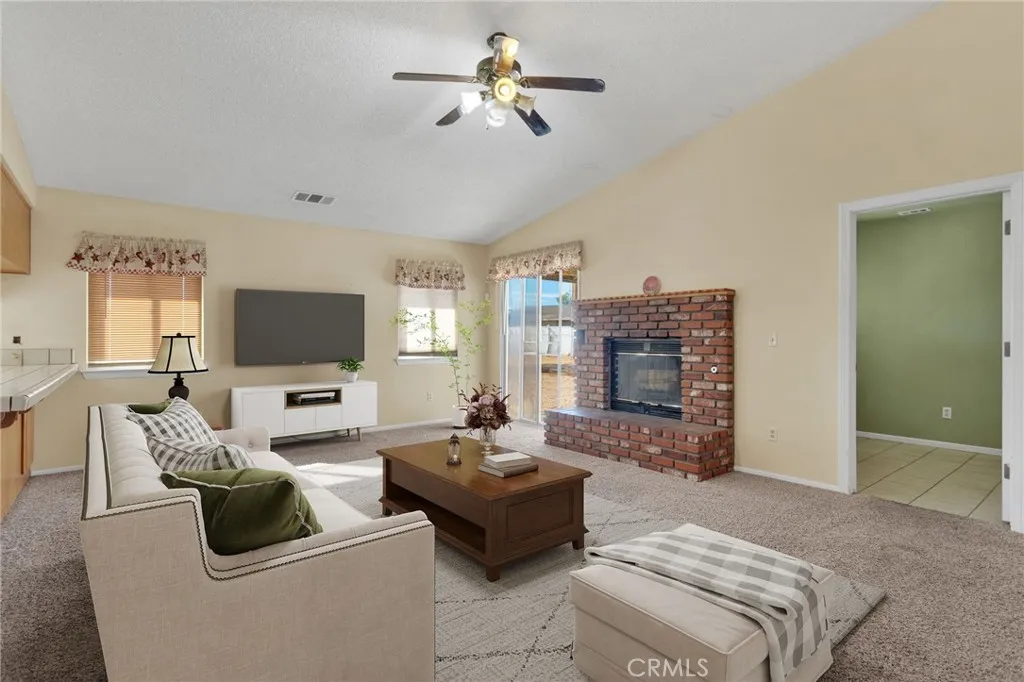 22111 Isatis, Apple Valley, California 92307 home-pic-9