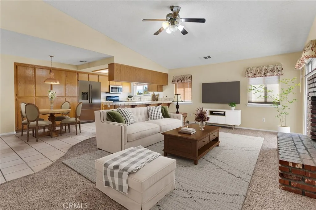 22111 Isatis, Apple Valley, California 92307 home-pic-7