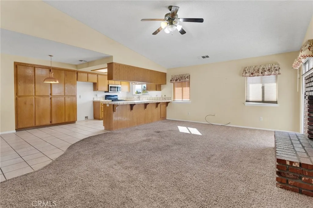 22111 Isatis, Apple Valley, California 92307 home-pic-8