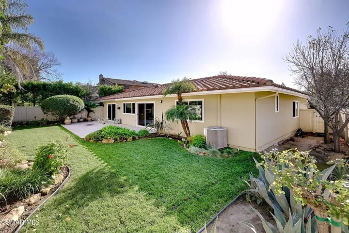 054_1504_covington_avenue_0058_392