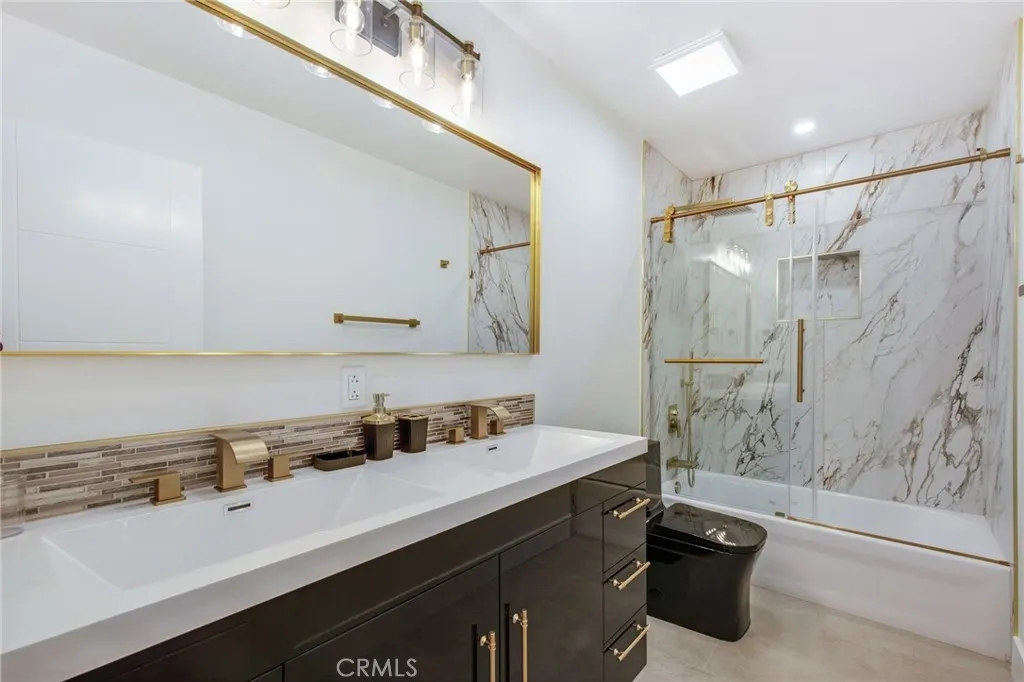 117 Avenida Algodon, San Clemente, California 92672 home-pic-10