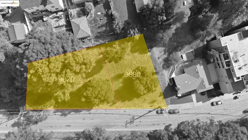 Aerial perspective of suburban area with property parcel outlined