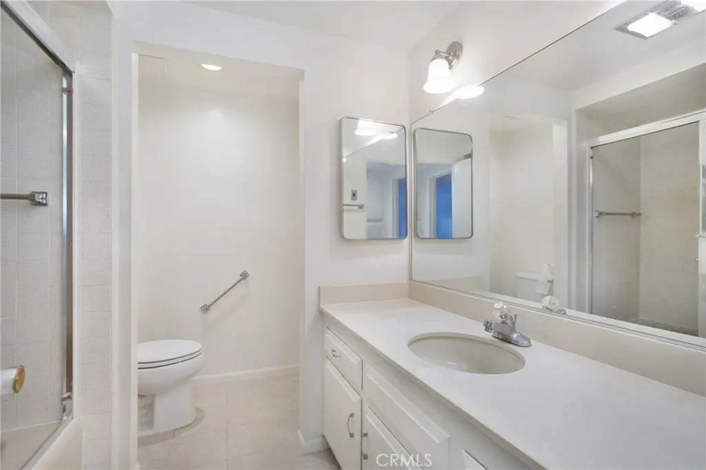 2137 Ronda Granada A, Laguna Woods, California 92637 home-pic-10