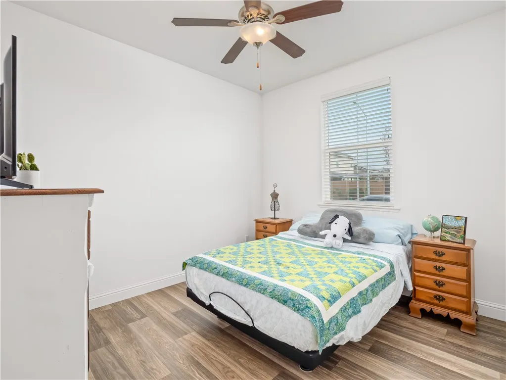 425 Karen, Kerman, California 93630 home-pic-28