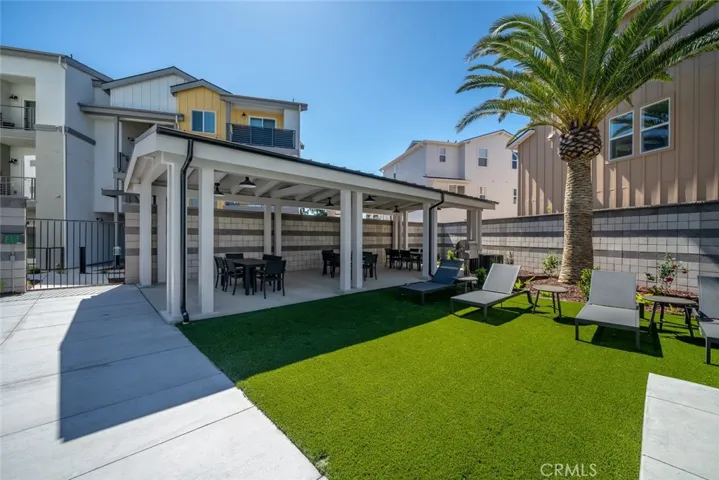 905 Madonna 14, San Luis Obispo, California 93405
