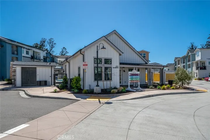905 Madonna 14, San Luis Obispo, California 93405