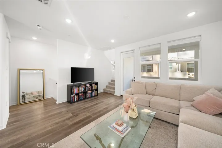 905 Madonna 14, San Luis Obispo, California 93405