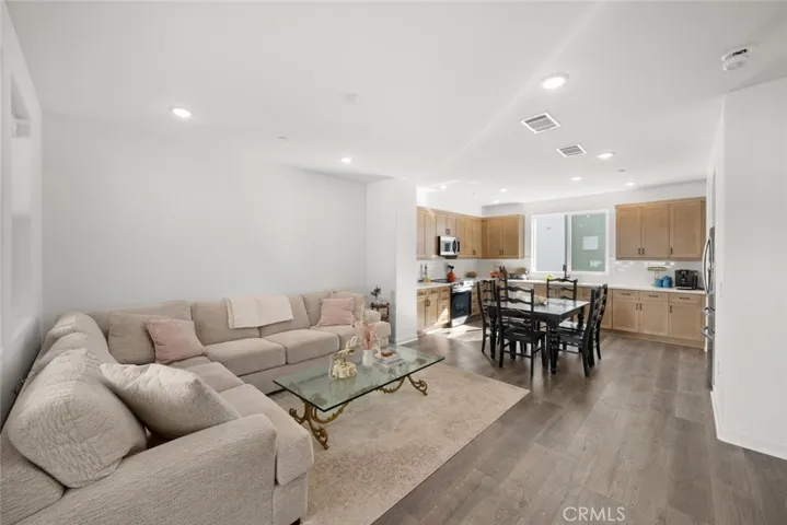 905 Madonna 14, San Luis Obispo, California 93405