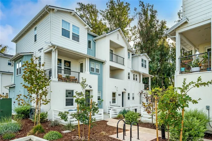 905 Madonna 14, San Luis Obispo, California 93405