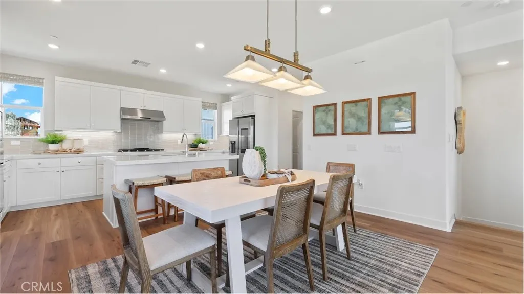 27569 Millstone Place, Valencia, California 91381 home-pic-4