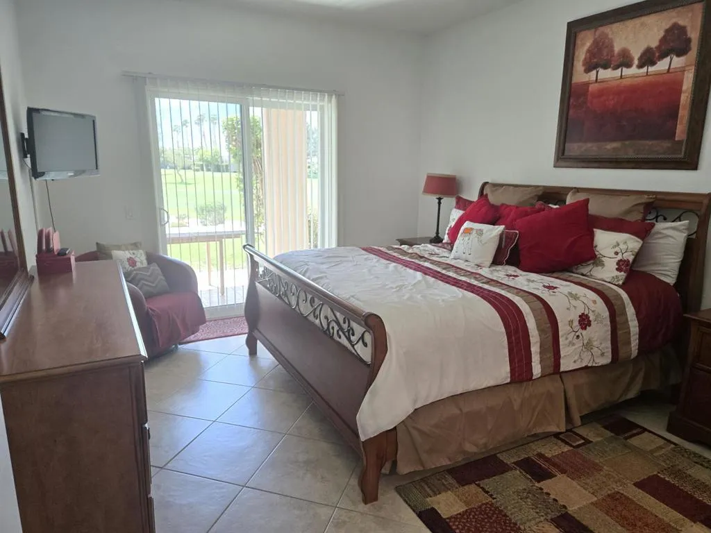 28667 Taos Court, Cathedral City, California 92234 home-pic-4