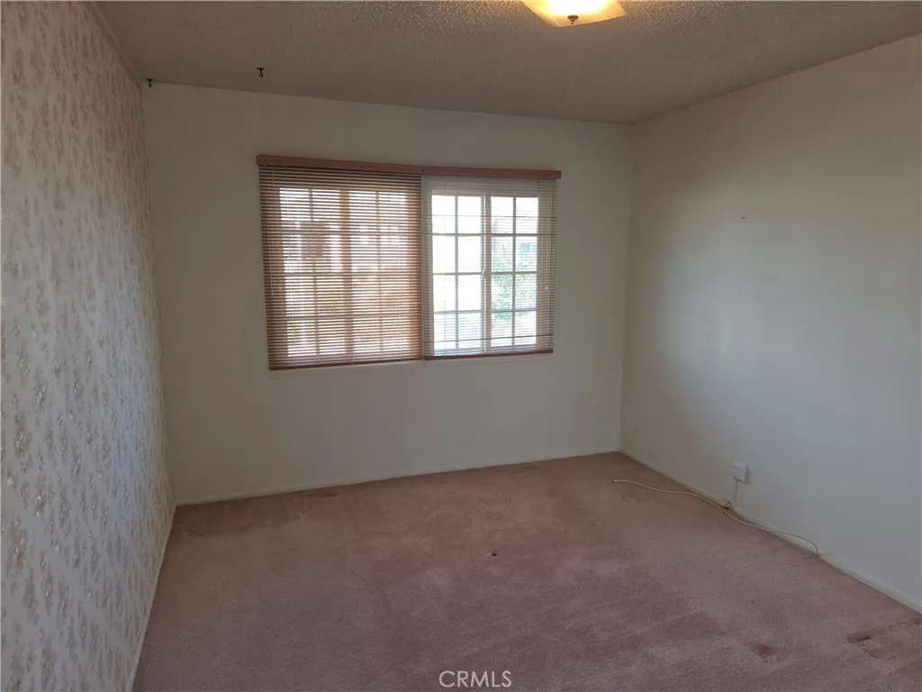 1103 S Malgren Avenue, San Pedro, California 90732 home-pic-18