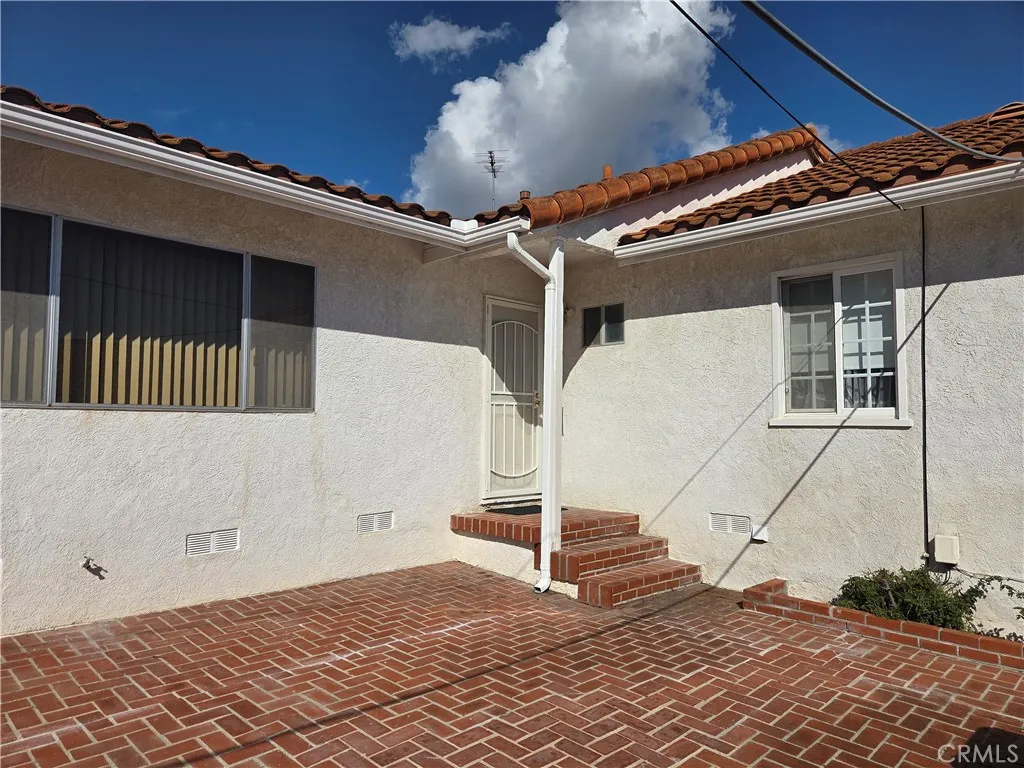 1103 S Malgren Avenue, San Pedro, California 90732 home-pic-30