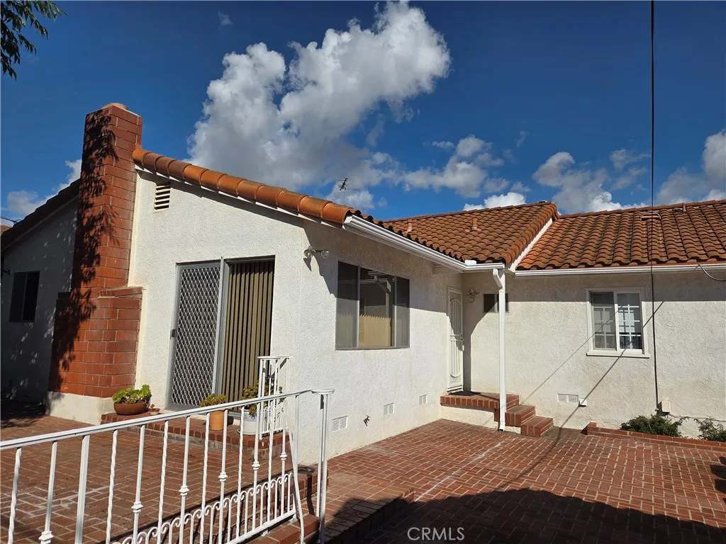 1103 S Malgren Avenue, San Pedro, California 90732 home-pic-34