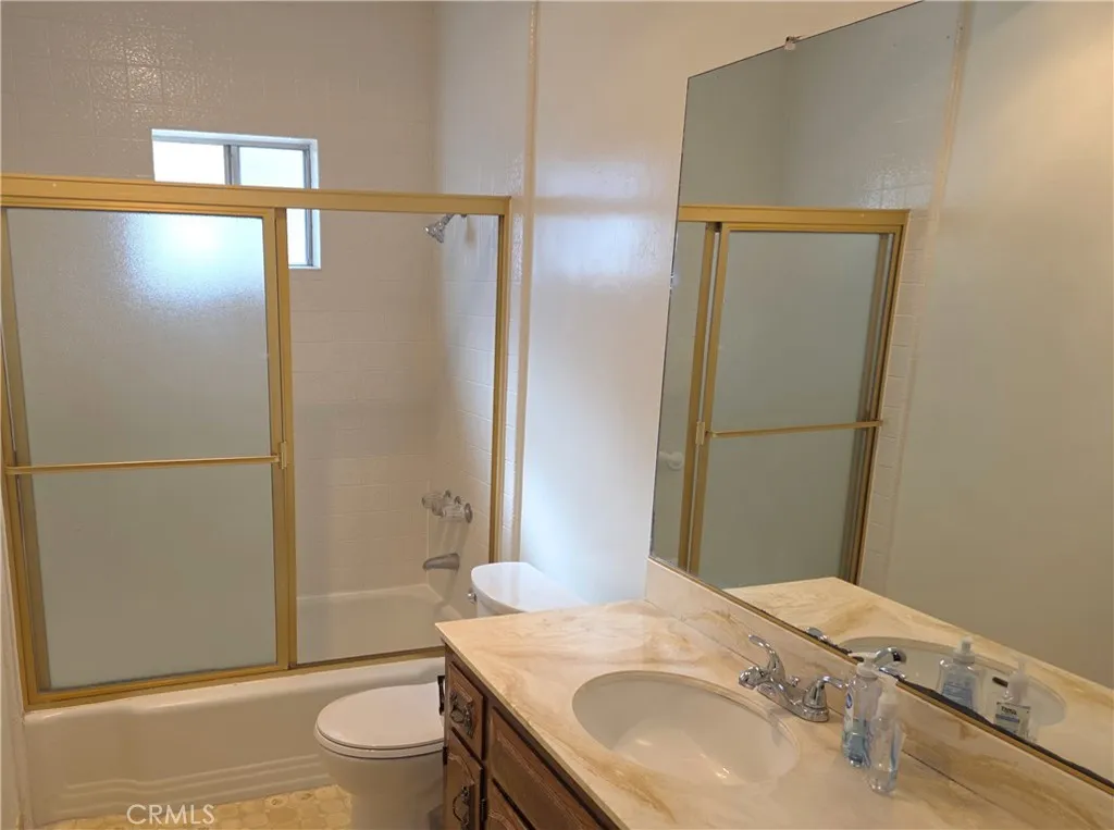 1103 S Malgren Avenue, San Pedro, California 90732 home-pic-24
