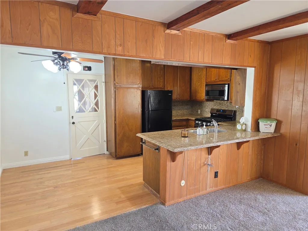 1103 S Malgren Avenue, San Pedro, California 90732 home-pic-13
