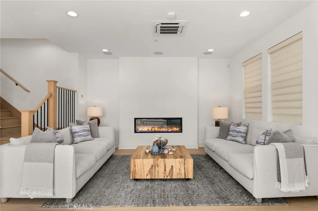 2127 Cresta, Newport Beach, California 92660 home-pic-7