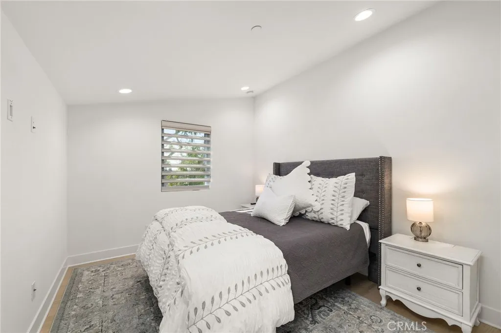 2127 Cresta, Newport Beach, California 92660 home-pic-17