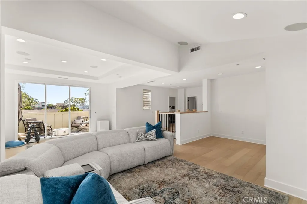 2127 Cresta, Newport Beach, California 92660 home-pic-20