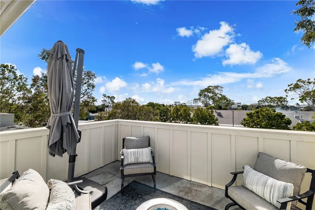 2127 Cresta, Newport Beach, California 92660 home-pic-21