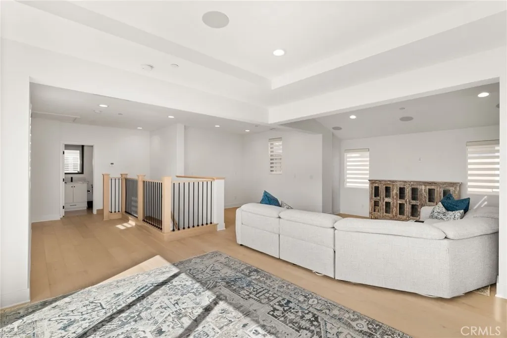 2127 Cresta, Newport Beach, California 92660 home-pic-19