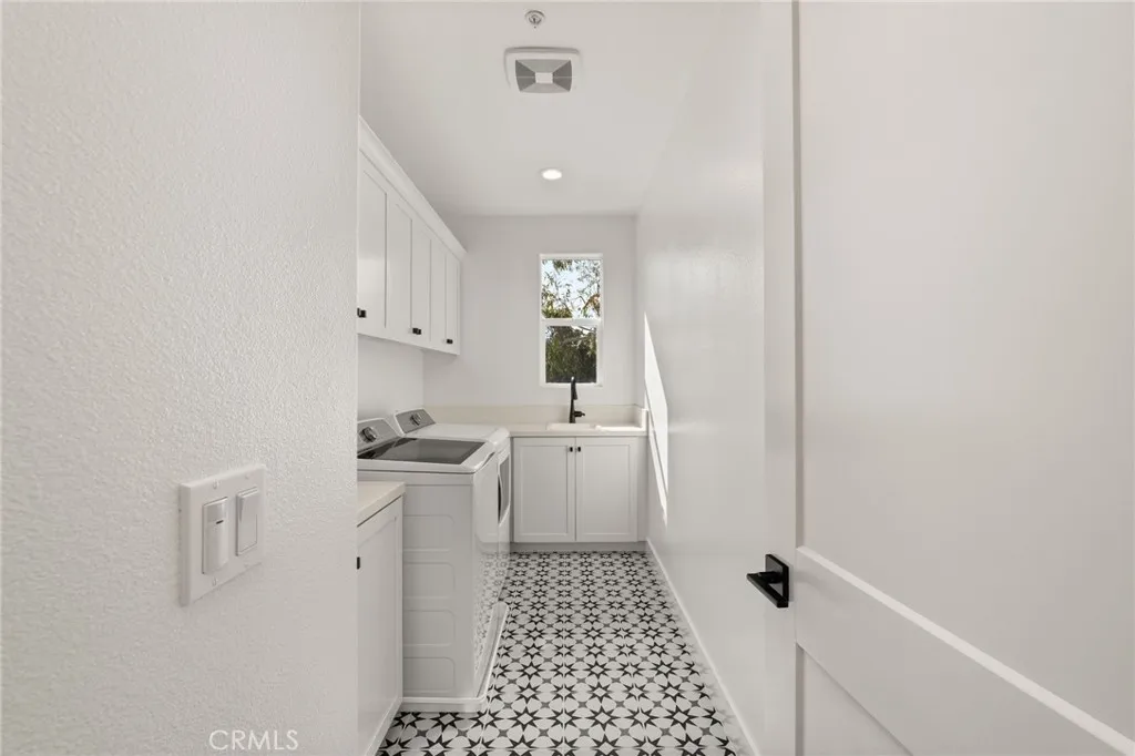 2127 Cresta, Newport Beach, California 92660 home-pic-13