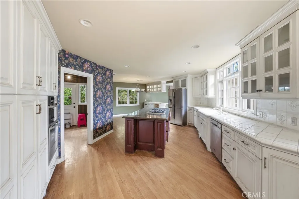 1210 Rodeo Road, Arcadia, California 91006 home-pic-14
