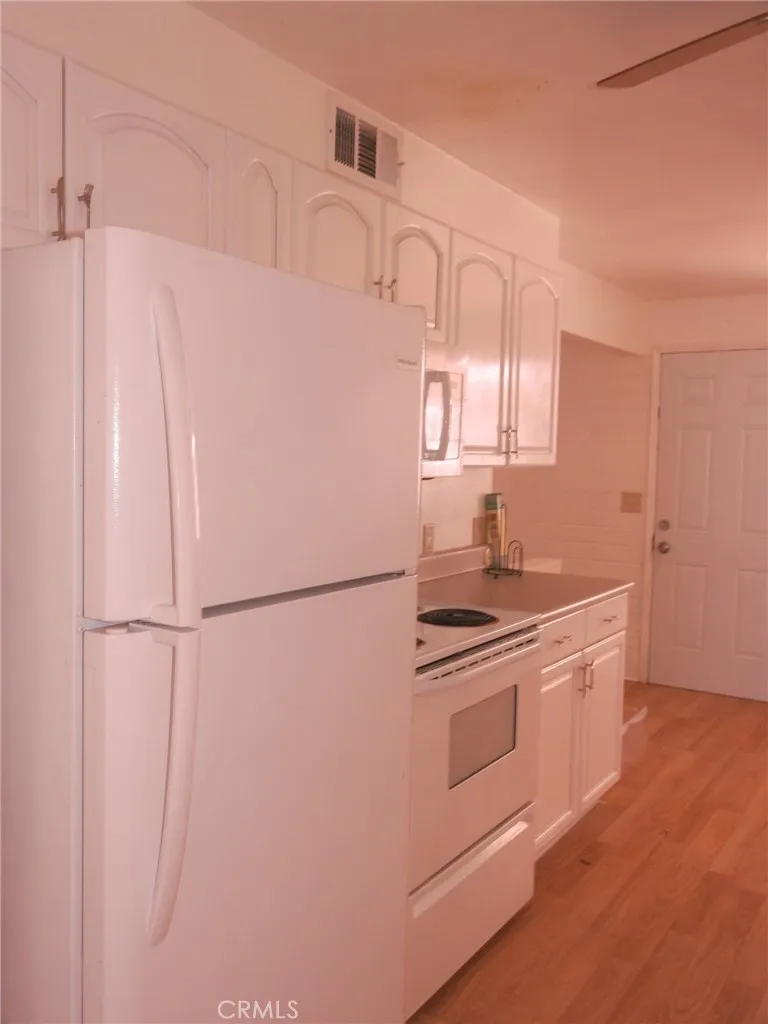 102 Erin Drive, Needles, California 92363 home-pic-14