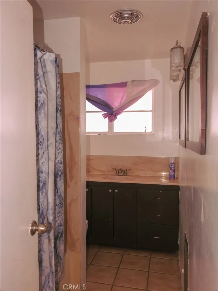 102 Erin Drive, Needles, California 92363 home-pic-18