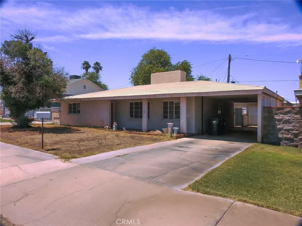 102 Erin Drive, Needles, California 92363 home-pic-1
