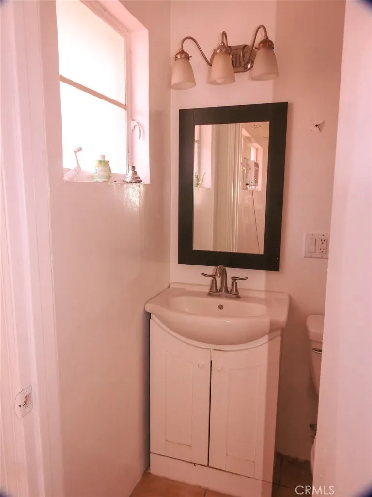 102 Erin Drive, Needles, California 92363 home-pic-21