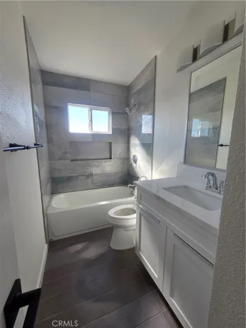 Unit #2, 2nd bathroom