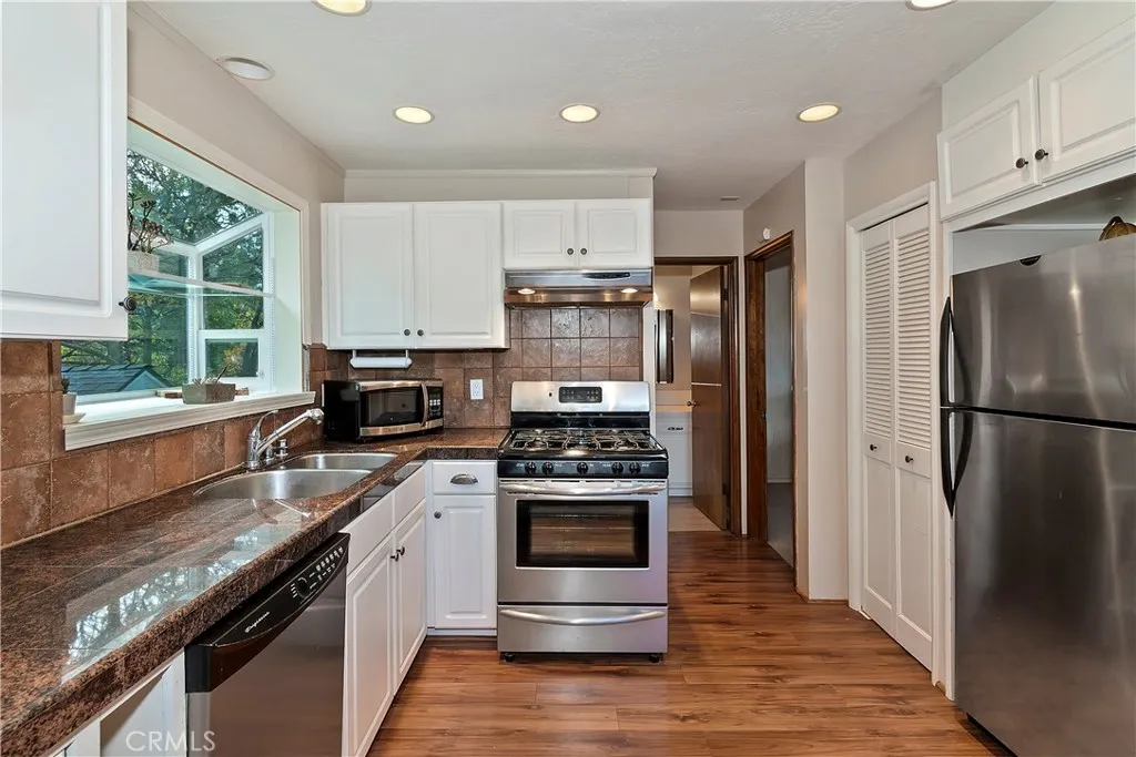 26822 Huron, Lake Arrowhead, California 92352 home-pic-5