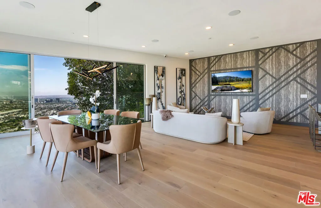 8654 Hollywood Boulevard, Los Angeles, California 90069 home-pic-4