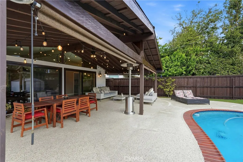 16456 Kingsbury, Granada Hills, California 91344 home-pic-33