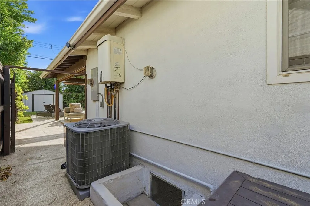 16456 Kingsbury, Granada Hills, California 91344 home-pic-44