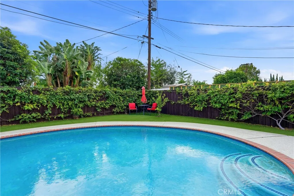 16456 Kingsbury, Granada Hills, California 91344 home-pic-34