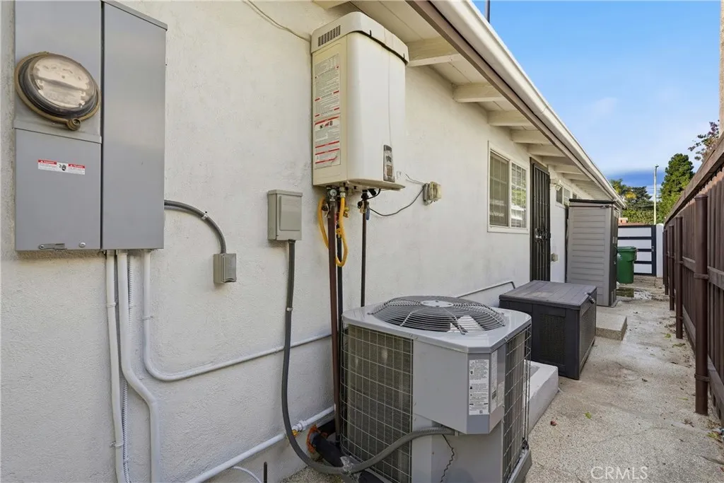 16456 Kingsbury, Granada Hills, California 91344 home-pic-43