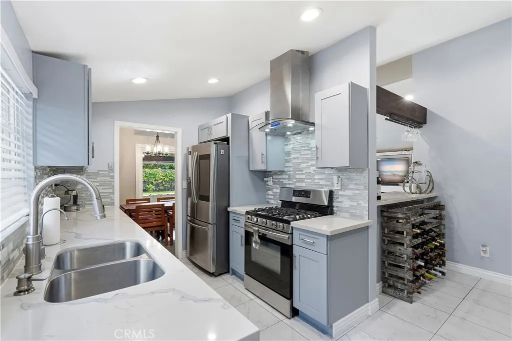 16456 Kingsbury, Granada Hills, California 91344 home-pic-13