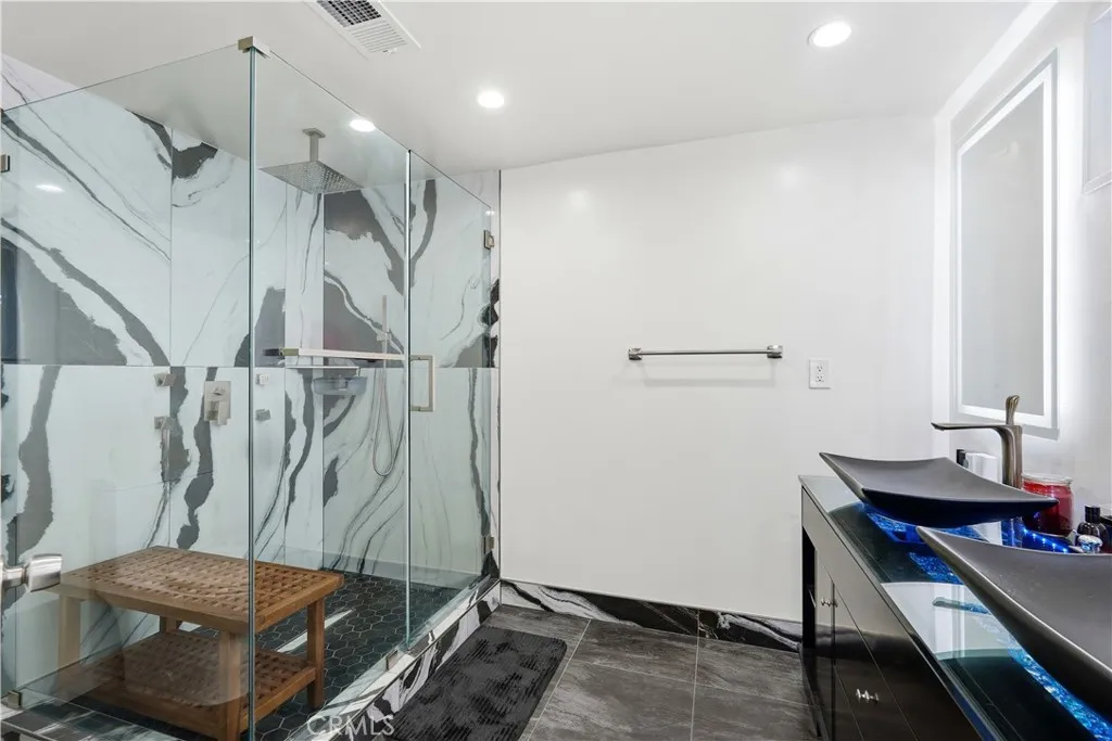 16456 Kingsbury, Granada Hills, California 91344 home-pic-28