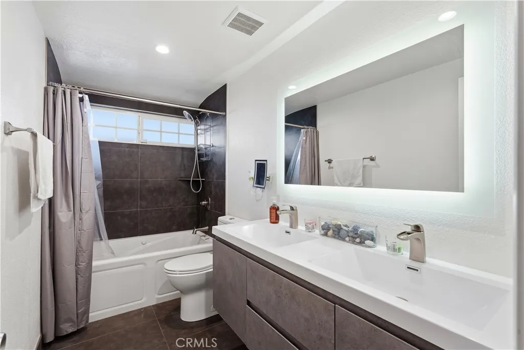 16456 Kingsbury, Granada Hills, California 91344 home-pic-19